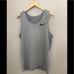 Nike tank top (like lulu)